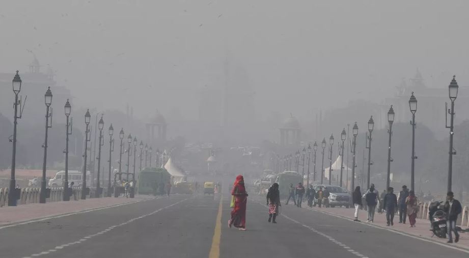 Delhi Pollution News: दिल्ली में घुट रहा है दम.. प्रदूषण का AQI 300 के पार, बेहाल हुई सरकार