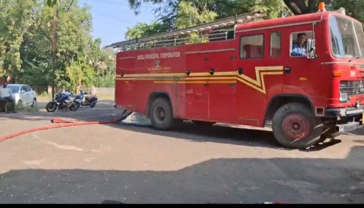 सार्वजनिक बांधकाम विभाग के रिकॉर्ड रूम को लगी आग