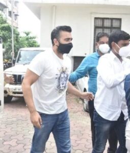  पोर्नोग्राफी में विदेशी ट्रांजेक्शन के कारण पड़ा राज कुंद्रा के घर-दफ्तर में ED का छापा