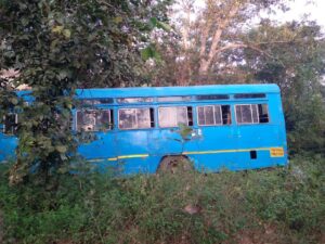 गोंदिया: फिर हादसे का शिकार हुई एक स्कूल बस 