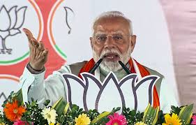 प्रधानमंत्री नरेंद्र मोदी  शुक्रवार को महाराष्ट्र विधानसभा चुनाव के प्रचार के लिए धुले पहुंचे। यहां उन्होंने अपने भाषणों में जमकर कांग्रेस और उसकी सहयोगी पार्टियों के बारे में बोला।