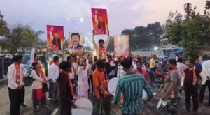 देवेंद्र फडणवीस के शपथविधि पर बुलढाणा में भाजपाइयों का जश्न