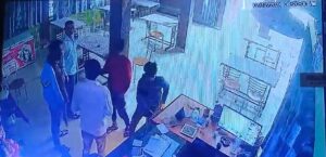 वर्धा में खुलेआम लूट: अपराधी खुलेआम होटल पहुंचे, मारपीट की, गल्ला लूटा और चले गए