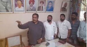 शराबी अधिकारी का उत्पाद