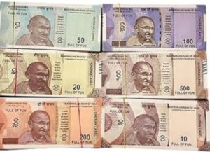 500 रुपये के नकली नोट और कंप्यूटर उपकरण जब्त