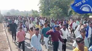 परभणी शहर में कल की घटना को लेकर कुछ जगहों पर सड़क जाम की गई तो कुछ जगहों पर तोड़फोड़