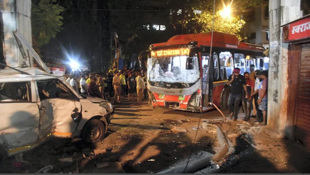 मुंबई बेस्ट बस हादसा अपडेट: ड्राइवर पर हत्या का मामला दर्ज 1
