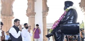 एकनाथ शिंदे ने RSS मुख्यालय पहुंचकर कहा- मैंने संघ शाखा से शुरुआत की थी, हमारे विचार एक हैं