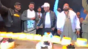 तलवार से केक काटना भारी पड़ा, मामला दर्ज, चार हिरासत में 2024