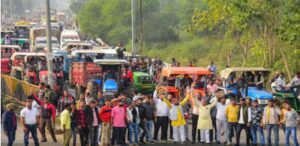 दिल्ली के लिए पैदल निकले किसान, फिर होगा महासंग्राम, इंटरनेट पर लगाई पाबंदी; अलर्ट पर राजधानी