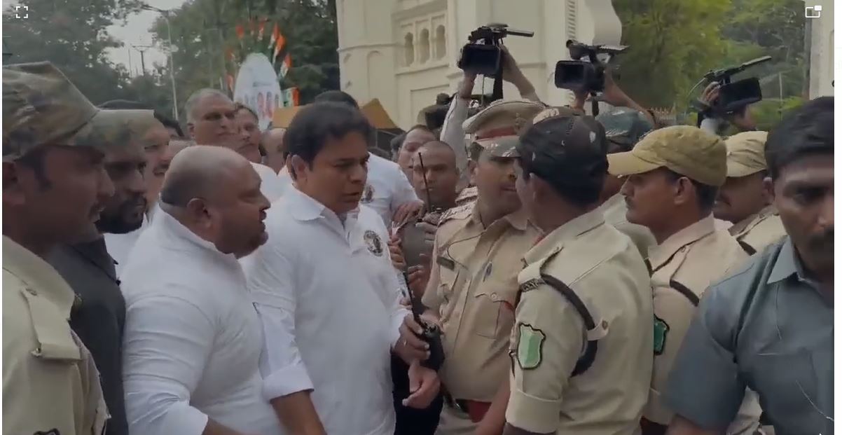 तेलंगाना : विधानसभा में अदानी के नाम की टी-शर्ट पहनने पर तनाव..बीआरएस नेताओं को पुलिस ने रोका