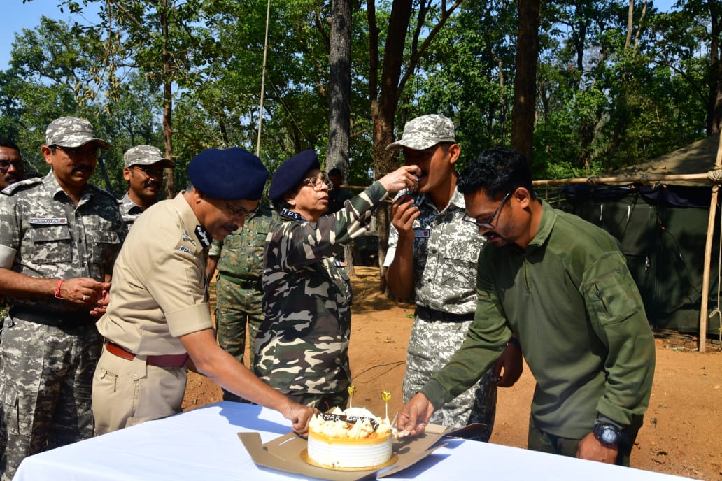 रश्मि शुक्ला ने गढचिरौली का दौरा कर कहा -माओवाद खत्म होगा